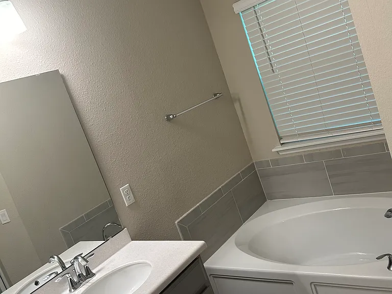 10223 Moran Ct — Photo 22