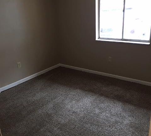 4th image of 128 Rosemar Ter APT 109