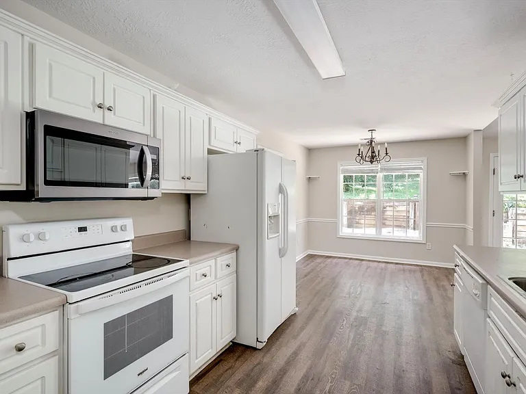 4557 Country Glen Cir — Photo 29