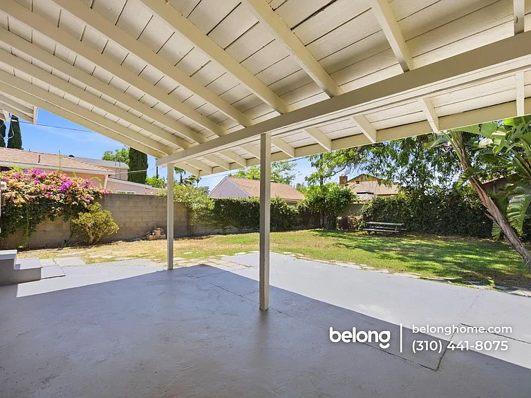 8133 Gentry Ave — Photo 4