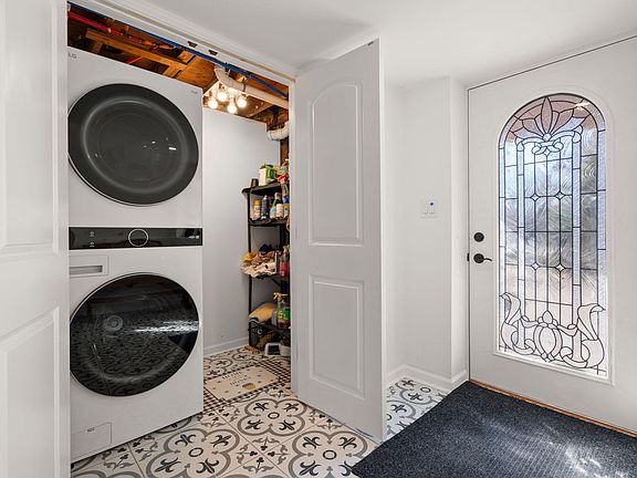 4th image of 726 Freyer Rd