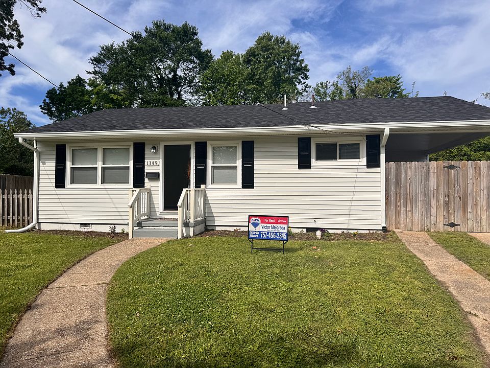 1st image of 1305 River Oaks Dr