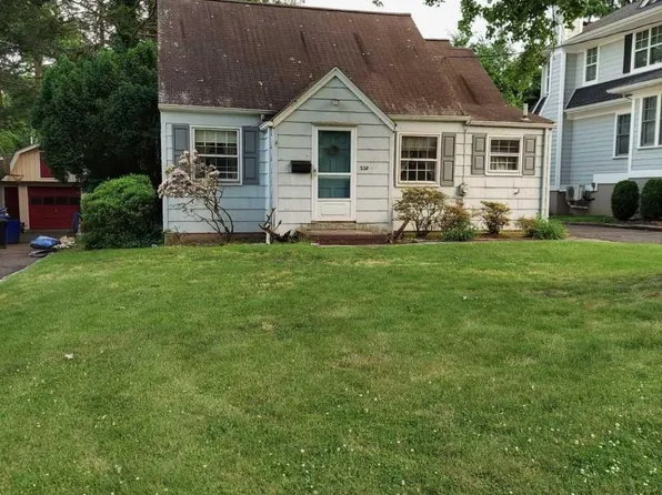 228 Hickory Ave, Tenafly, NJ 07670