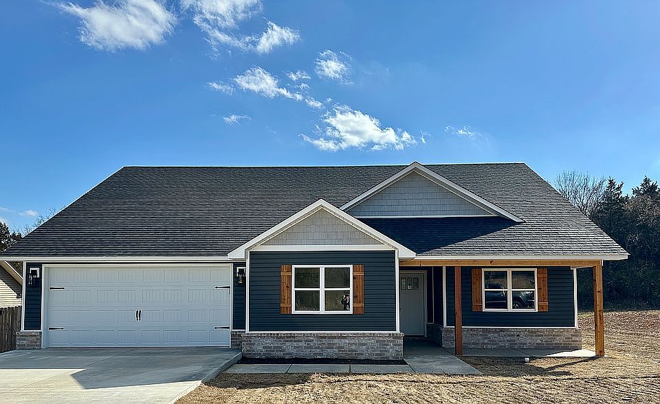 1st image of 104 Willowbrook Way