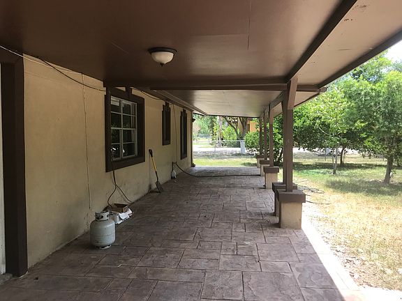2nd image of 209 Mesquite Dr