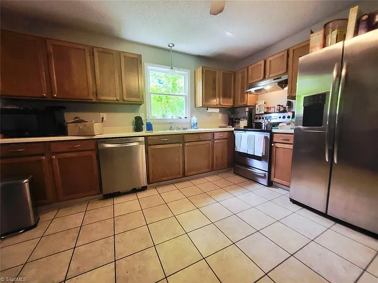 6008 Southcrest Dr — Photo 4