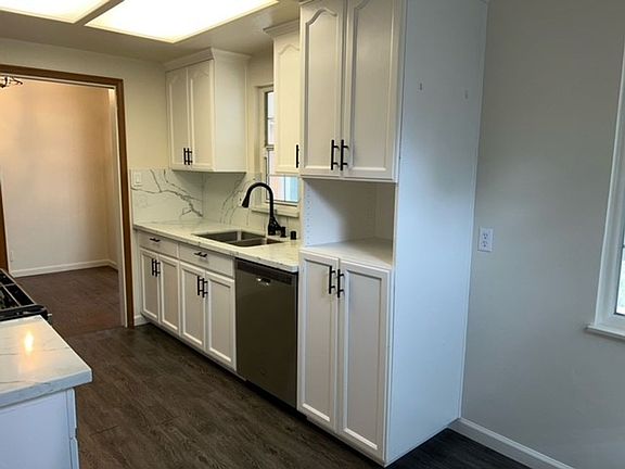 3rd image of 4205 41st Ave