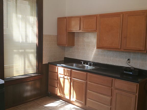 4th image of 3850 Juniata St #A