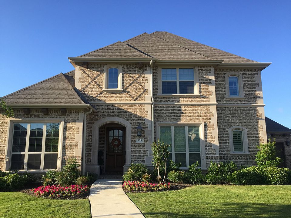 1st image of 690 Clear Brook Dr