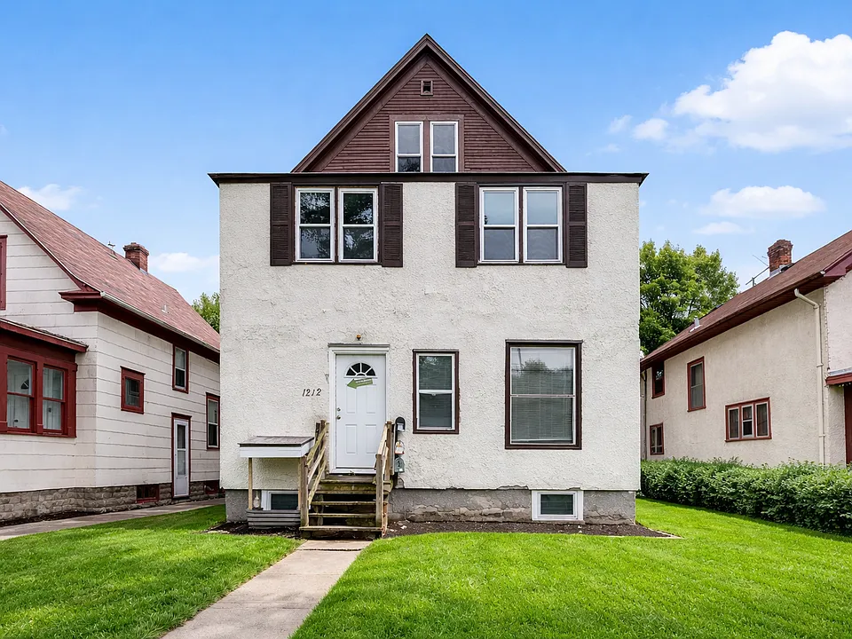 1212 Como Ave SE