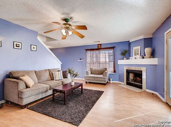 3rd image of 7816 Pecan Hts