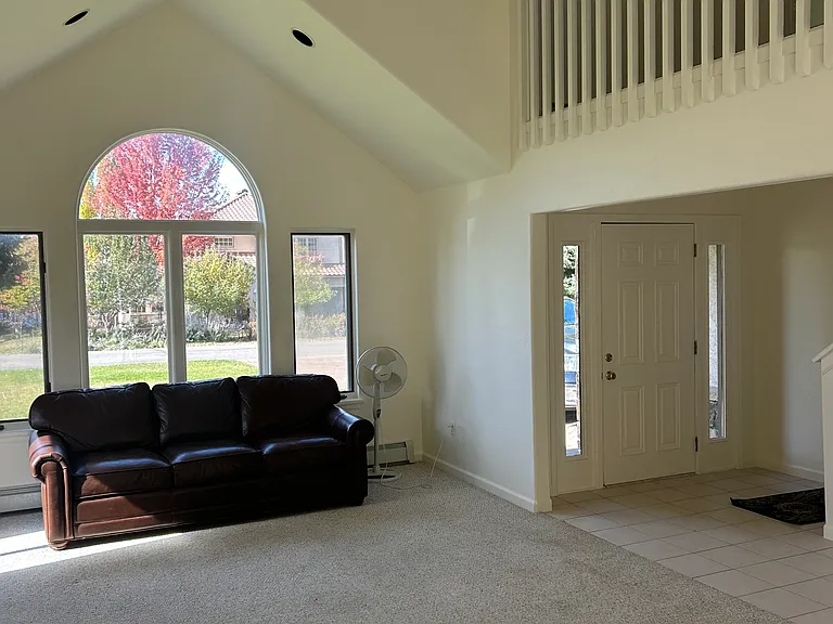 739 Bull Run — Photo 10