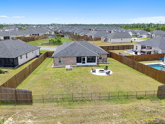 3rd image of 4403 Conifer Ln