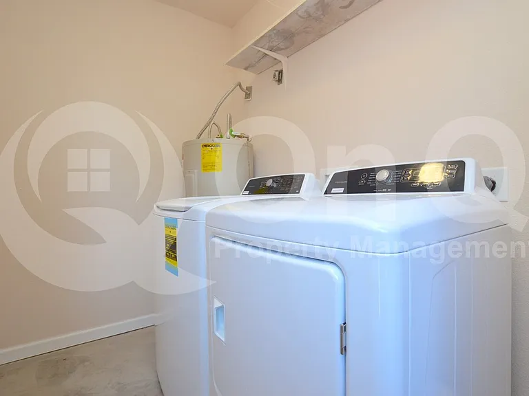 1418 E Knoll Cir #3 — Photo 13