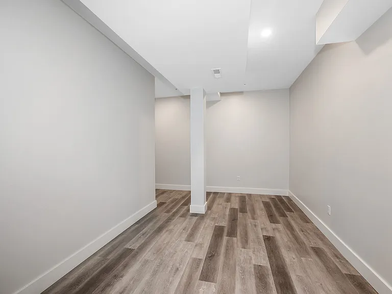 72-74 Boisvert St #4 — Photo 16