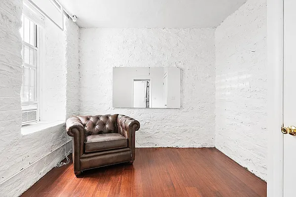 Sold by Compass | media 32