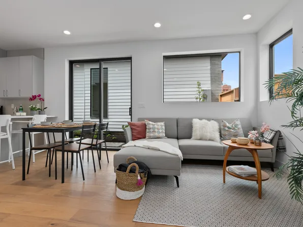 9404 18th Ave SW, Seattle, WA 98106