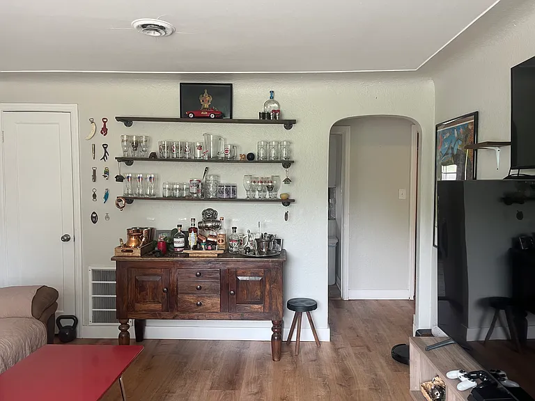 3477 E 36th Ave — Photo 2
