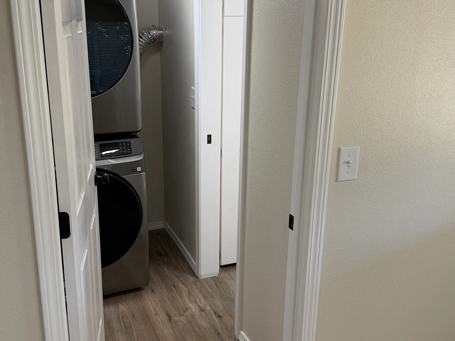 3 bed, 1.5 bath, 1740 sqft, $2,500 — Photo 4