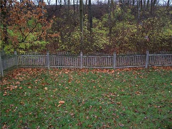 3rd image of 2244 Lammermoor Ln