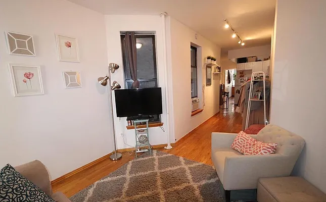 Rented by Corcoran | media 19