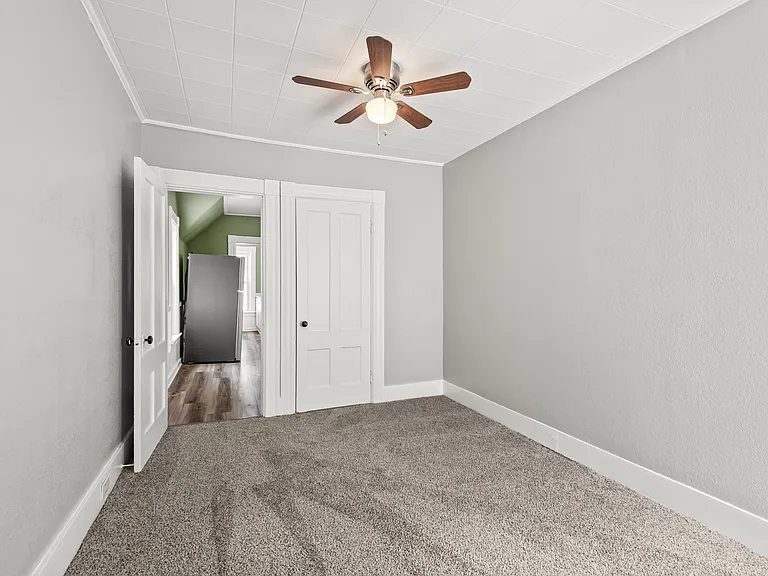 174 Cartier St #3 — Photo 13