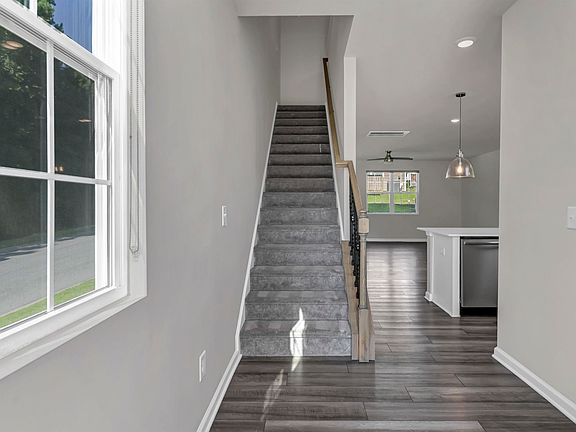 3rd image of 401 Bosque Cir