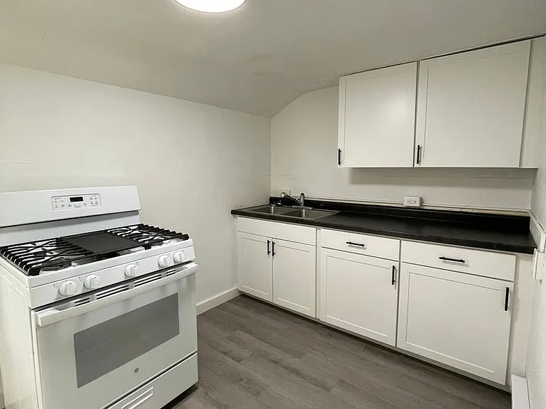 2650 Cottage Grove Ave — Photo 51