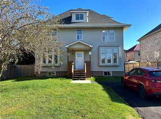 526 50th Rd, Hamilton, ON L8E5T4