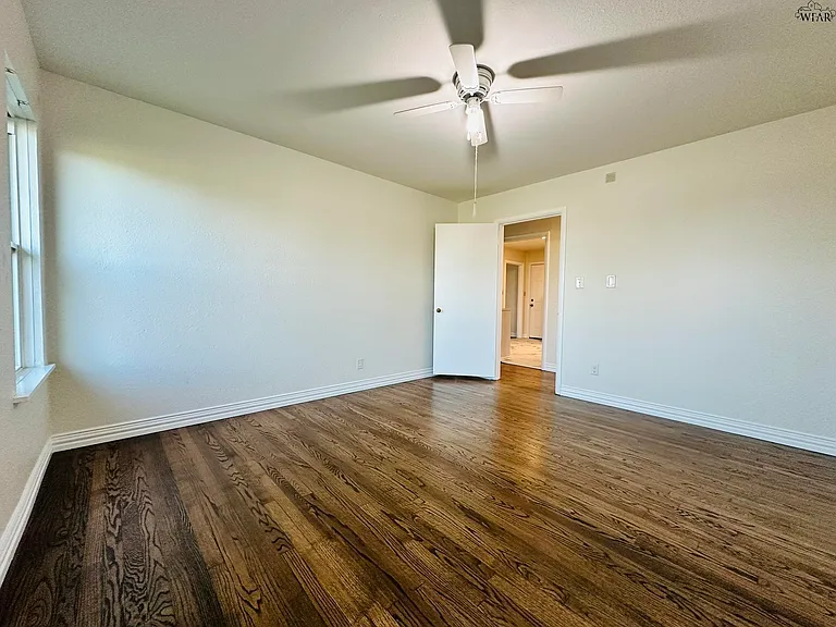 4300 Phillips Dr — Photo 15