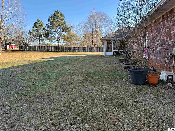 4th image of 209 Burgessville Rd