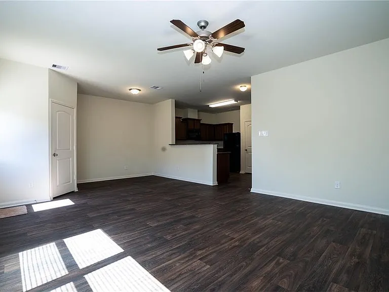 208 Autumn Berry Ln — Photo 15
