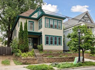 904 W 22nd St, Minneapolis, MN 55405