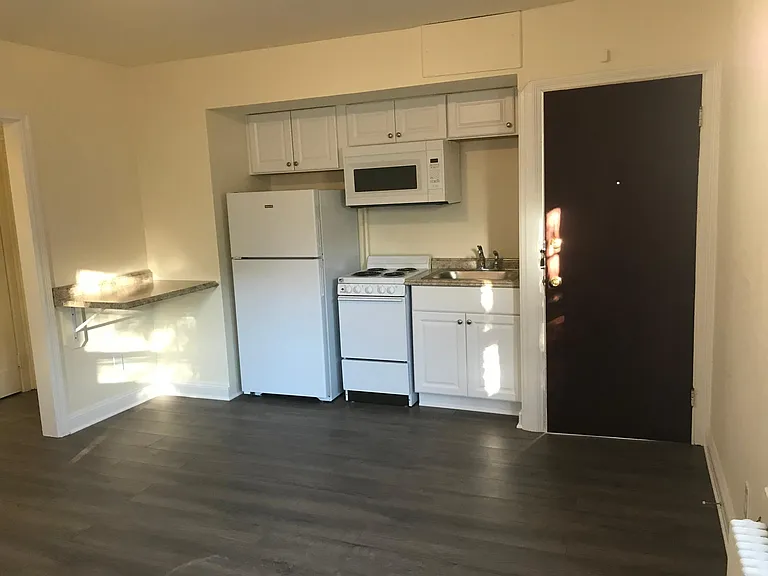 306 Patterson Ct #2 — Photo 3