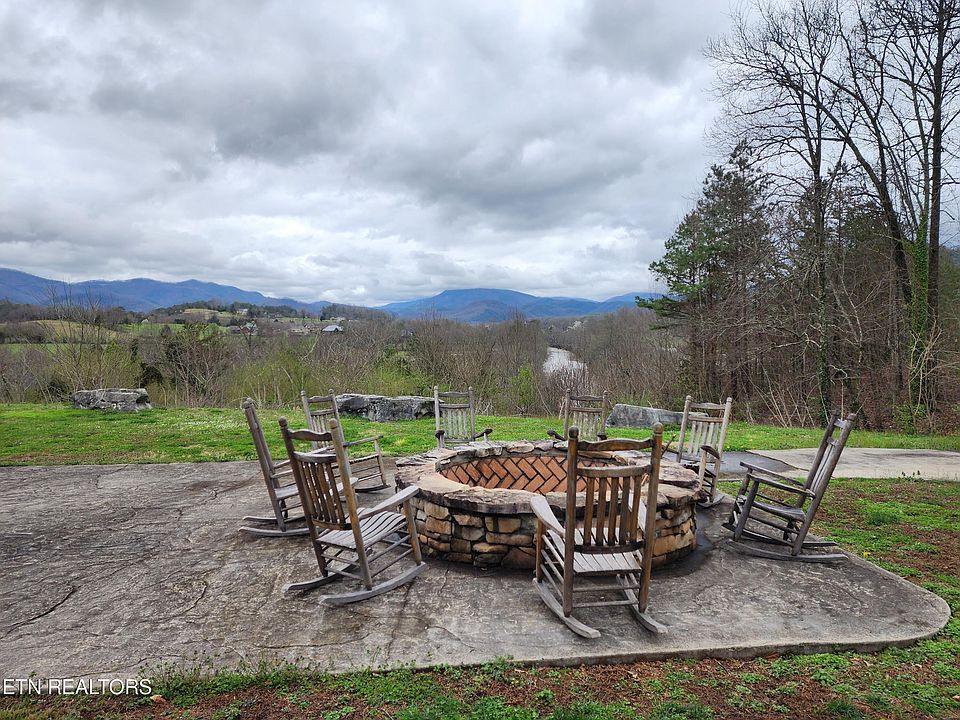 235 Cap Cir Townsend TN Zillow