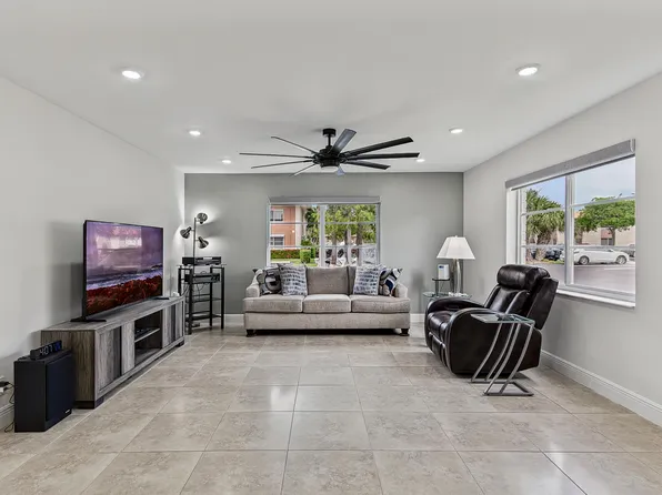 9 NE 19th Court #C112, Wilton Manors, FL 33305