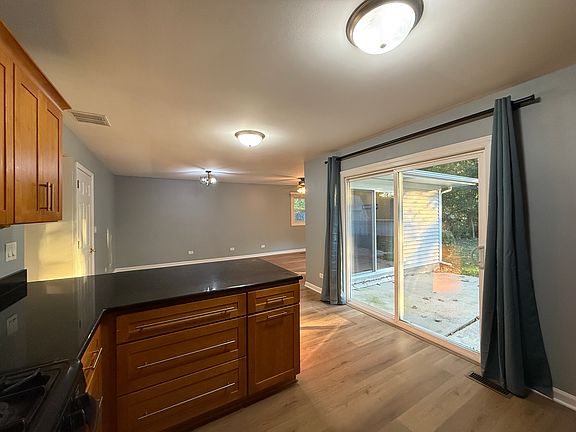 3rd image of 609 S 13th Ave