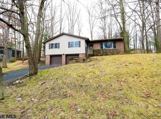 13 N Barkway Ln, State College, PA 16803