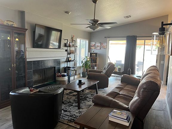 4th image of 3557 E Kelton Ln
