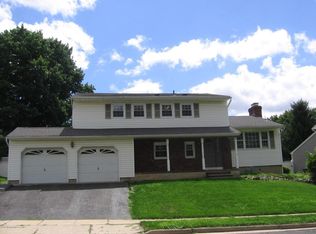 6 Yorkshire Pl, Parlin, NJ 08859