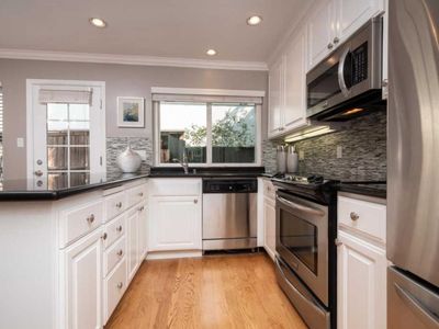 114 Hobart Ave APT 2, San Mateo, CA, 94402
