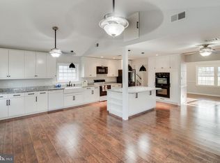 302 Collier Ct, Sterling, VA 20164