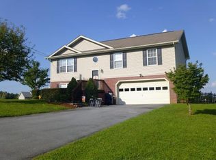 203 Maple Ridge Dr, Jonesborough, TN 37659
