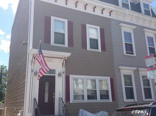 911 E 4th St, South Boston, MA 02127