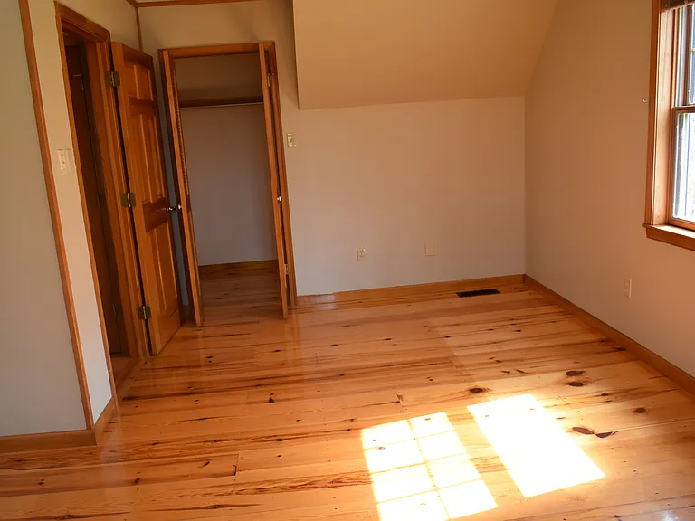 Upstairs 2nd bedroom