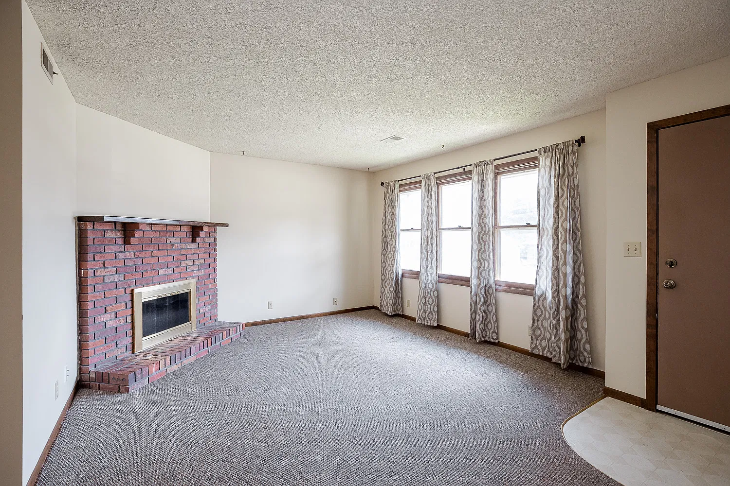 2 bed, 973 sqft, $969 — Photo 3