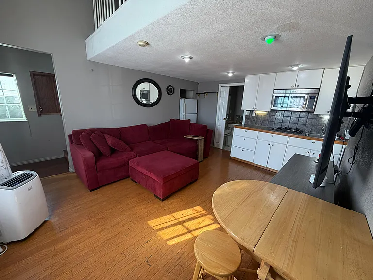 310 Park St #312 — Photo 3