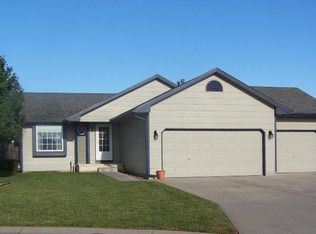 2717 N Rutland Ln, Augusta, KS 67010