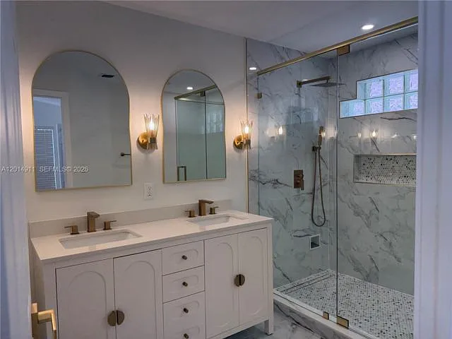 8113 SW 157th Ct — Photo 2