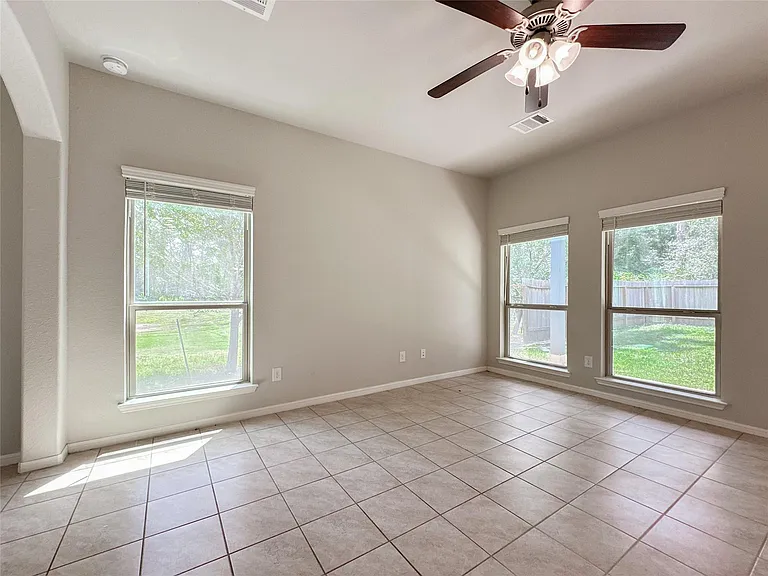 105 Camelot Place Ct — Photo 15